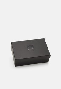 Pinko LOVE ONE WALLET - Novčanik - noce