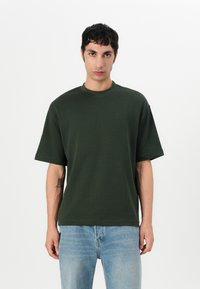 Selected Homme SLH LOOSE OSCAR O NECK TEE - T-shirt basique - deep forest