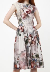 Madam-T Vestido informal - beige