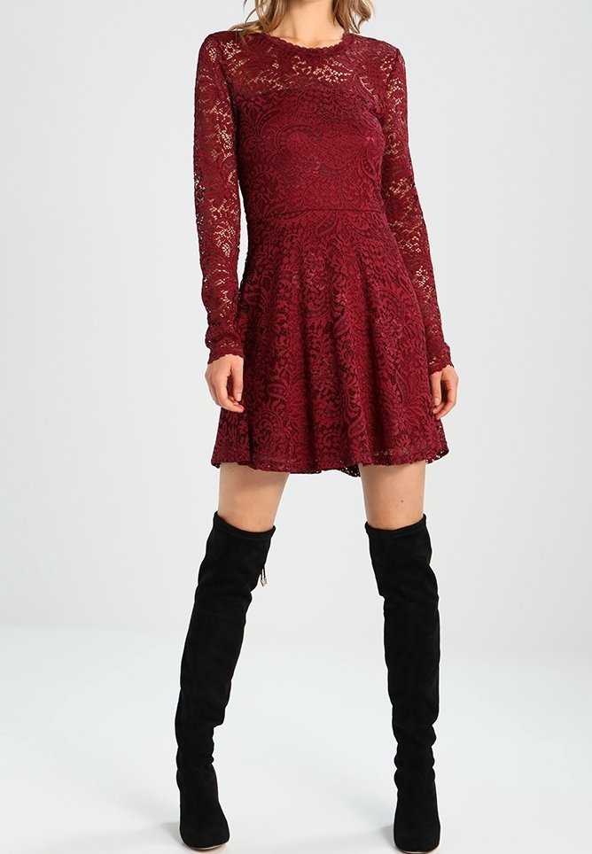Vero Moda Day dress - dark red - (Pre-owned) - Zalando Vero Moda Day dress - dark red - (Pre-owned) - Zalando