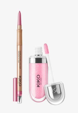 Crayon contour des lèvres et gloss rose pailleté avec applicateur de KIKO Milano sur fond blanc.