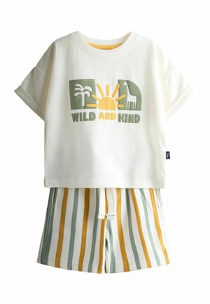 REGULAR FIT - 2-PIECE SAFARI SET   - Short - cream