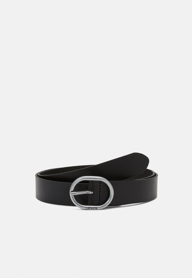 Ceinture en cuir noir avec une boucle en argent circulaire. Présente une texture lisse et un design minimaliste, avec des bords nets et sans motifs visibles.
