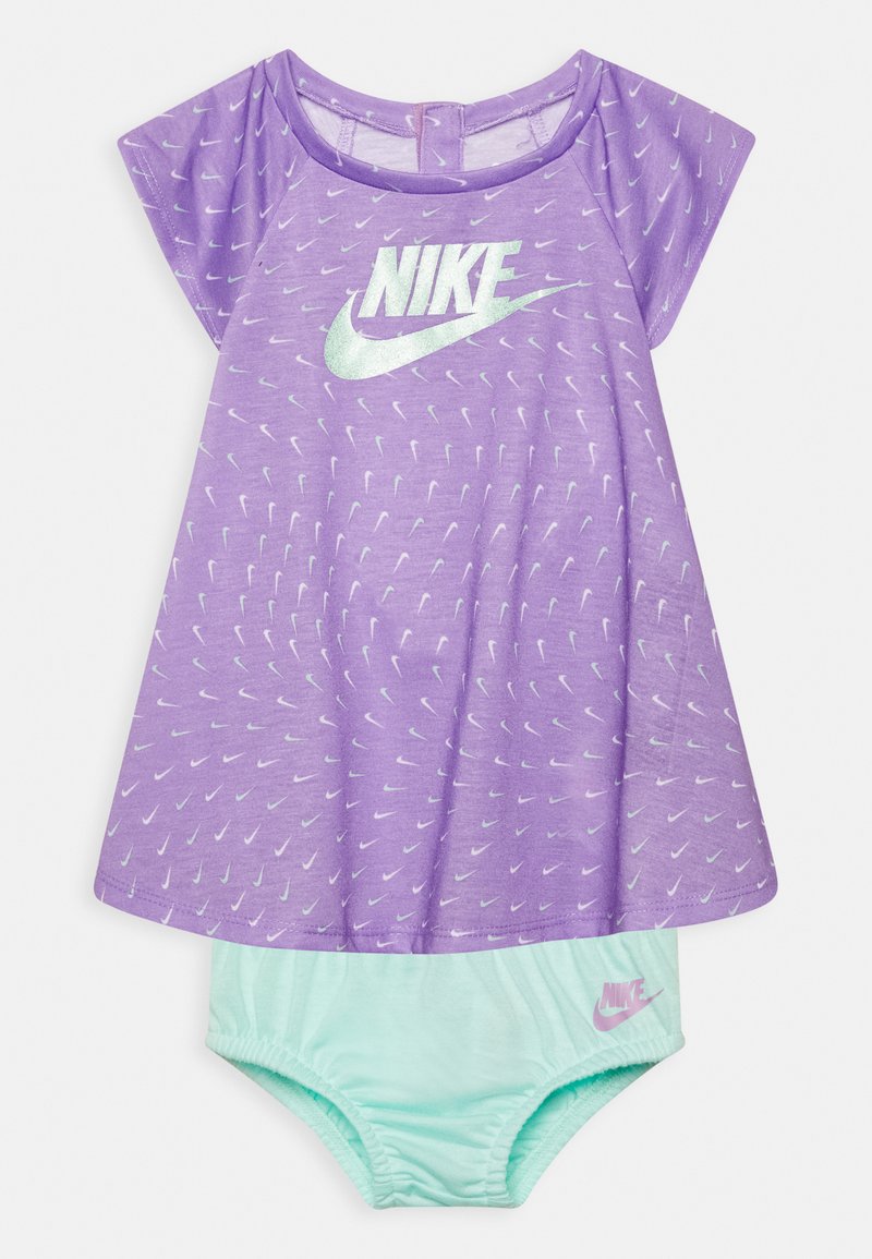 Kinder Freizeitkleider | Nike Sportswear ESSENTIALS DRESS SET Jerseykleid violet shock/mehrfarbig - SW12974 Kinder Freizeitkleider | Nike Sportswear ESSENTIALS DRESS SET Jerseykleid violet shock/mehrfarbig - SW12974