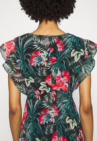 Guess Freizeitkleid - green