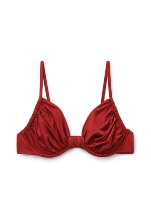 Červená saténová podprsenka s nariasenými košíčky, tenkými nastaviteľnými ramienkami a zhromaždenou stredovou prednou páskou.
