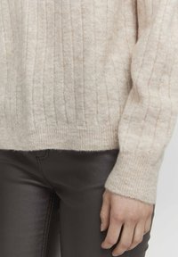 b.young BYMartine - Svetr - cement melange