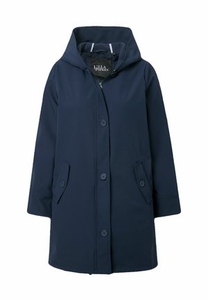 Granatowy wodoodporny płaszcz z kapturem, z zamkiem błyskawicznym z przodu i zapięciem na guziki, dwoma bocznymi kieszeniami oraz gładką teksturą.