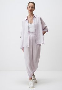 Jimmy Key LOOSE FIT THREE QUARTER SLEEVED SLIT - Camicia - lilac
