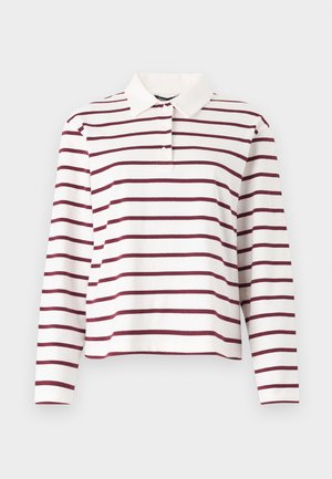 Wit langmouwige poloshirt met bordeauxrode horizontale strepen, voorzien van een klassieke kraag en knoopsluiting. Gemaakt van zacht katoen.