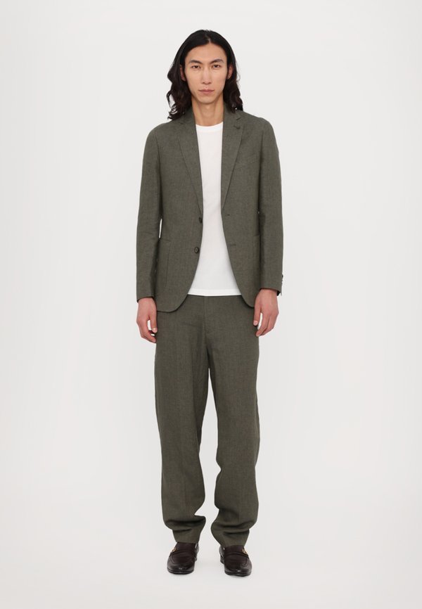 SLEEK TEE - Basic T-shirt2