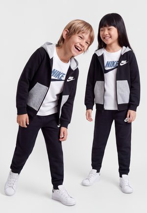 Nike Sportswear, LIFESTYLE UNISEX SET - Print T-shirt - black