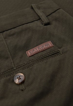 Ombre, CHINO TROUSERS P1518 - Chino - dark green