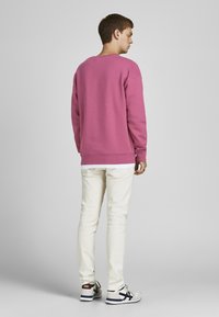 Jack & Jones JJESTAR BASIC - Sweatshirt - hawthorn rose