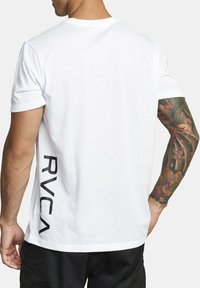 RVCA T-shirts print - white