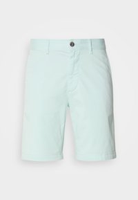 Shorts pour homme bleu clair longueur genoux avec fermeture par bouton et passants pour ceinture, en tissu lisse.