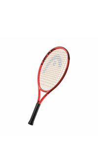 Raqueta de tenis con un marco rojo y negro, cabeza ovalada y un agarre negro texturizado. Presenta un patrón de cuerdas naranja en la cabeza.