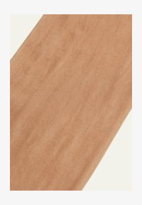 Sélectionné, Nude