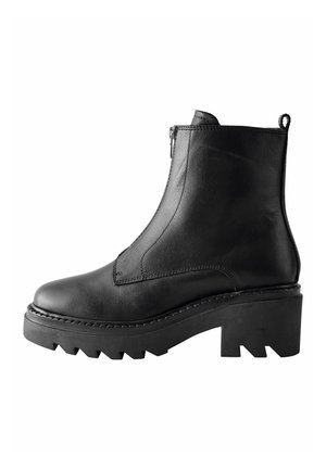 Platform ankle boots - black leather