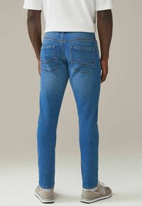 Next COMFORT STRETCH - Blugi drepți - blue light vintage