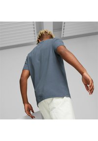 Puma ESS ELEVATED - Camiseta estampada - grau