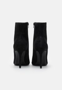Steve Madden Botines de tacón - black