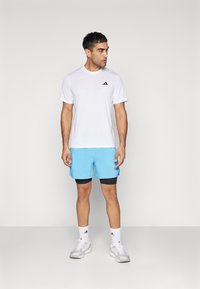 adidas Performance GYM 2-IN-1 - Pantalón corto de deporte - semi blue burst