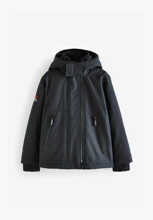 Sort isoleret jakke med hætte, der har lynlåslommer foran, ribbede manchetter og en høj krave. Lavet af et glat, holdbart materiale.