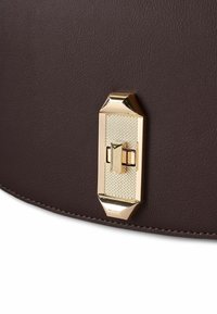 Seidenfelt EIBY  - Bolso de mano - dark chocolate