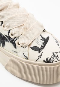 Scotch & Soda ZADIE LACE SHOES - Trainers - black/white