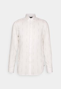 Biała koszula z delikatnym, powtarzającym się wzorem. Długie rękawy, zapięcie na guziki oraz klasyczny kołnierzyk. Wykonana z gładkiego materiału o lekkim połysku.