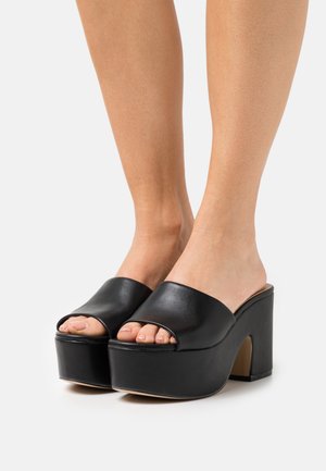 VALERRIA - Korolliset pistokkaat - black