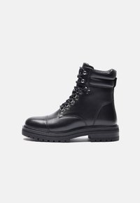 Gležnjače s platformom - black