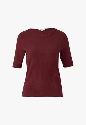 Korte mouw, ribgebreid shirt in diep bordeaux met een ronde halslijn en een aansluitende silhouet.