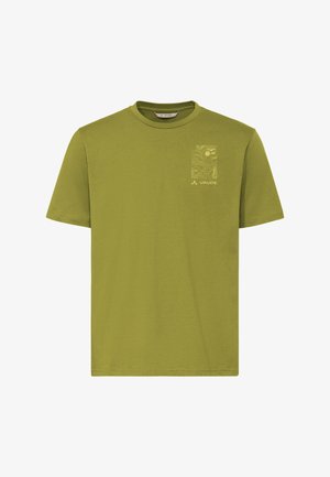 Olivgrünes T-Shirt mit kurzen Ärmeln und Rundhalsausschnitt, mit kleinem topografischem Kartendesign und "VAUDE"-Logo auf der linken Brust.