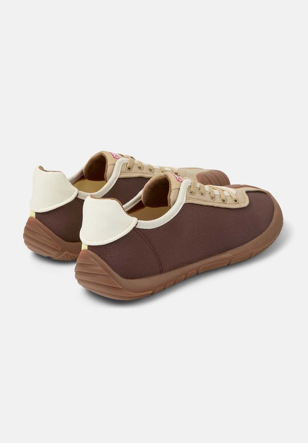 PATH - Trainers - braun gelb2