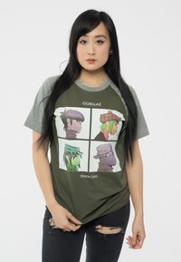 Paradiso Clothing GORILLAZ DEMON DAYS RAGLAN - Print T-shirt - green