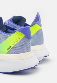adidas Performance ADIZERO BOSTON 12 - Silniční běžecké boty - light blue
