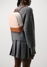 Anna Field Sac à dos - light pink/cognac