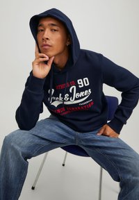 Jack & Jones JJELOGO HOOD - Bluza z kapturem