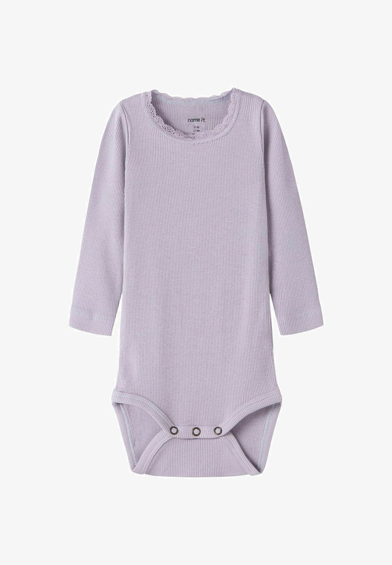 Helelilla pikkade varrukatega bodi soonelise tekstuuriga, millel on sarnaste servadega kaelus ja all nuppude sulgemine.