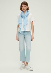 s.Oliver MIT FLORALEM - Sjaal - hellblau