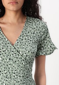 ONLY ONLOLIVIA WRAP DRESS - Dnevna obleka - hedge green