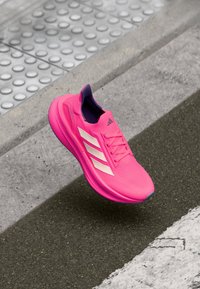 adidas Performance ULTRABOOST 5X - Scarpe da corsa su strada - shock pink/aurora plum