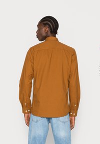 Only & Sons ONSALVARO SLIM SHIRT - Camisa - monks robe
