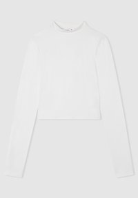 Biała długa bluzka crop z rękawami z mock neck. Gładka tekstura, dopasowany fason bez wzorów i akcentów. Wykonana z lekkiego materiału.