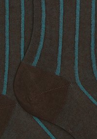 Calzini marroni con strisce verticali turchesi. Realizzati in un tessuto morbido con una texture liscia e punta rinforzata.