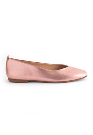 SIGNATURE LEATHER HIGH CUT BALLERINA SHOES - Baleriinad - pink