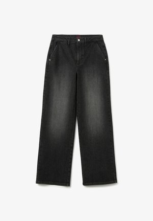 Jeans de pierna ancha negros hechos de denim. Cuenta con cinco bolsillos, un cierre de botón y cremallera, y una sutil textura desgastada.