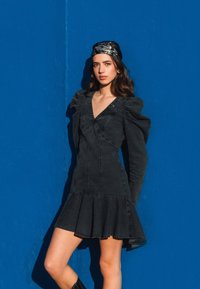 BIZUU ADEMY czarny denim